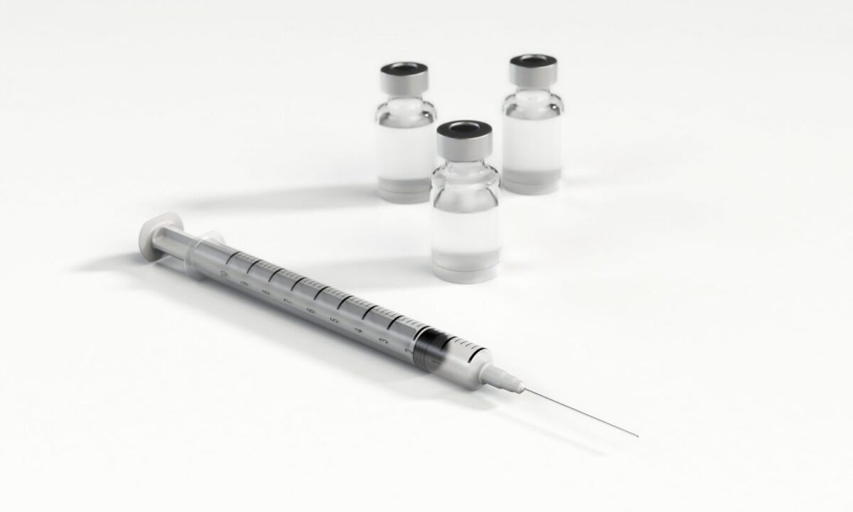 Covid 19 Vaccination Sera Pas Obligatoire Emmanuel Macron